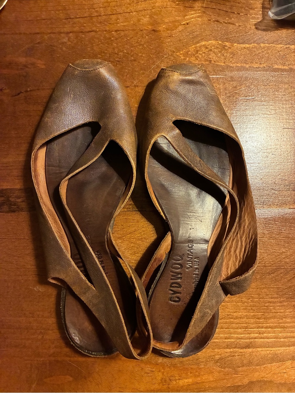 Vintage CYDWOQ Brown Leather Flats